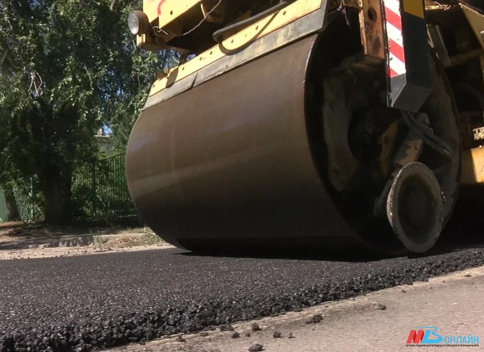 На севере Волгограда восстановили 850 метров автодороги по улице Михайлова